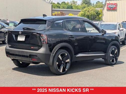 2025 Nissan Kicks SR