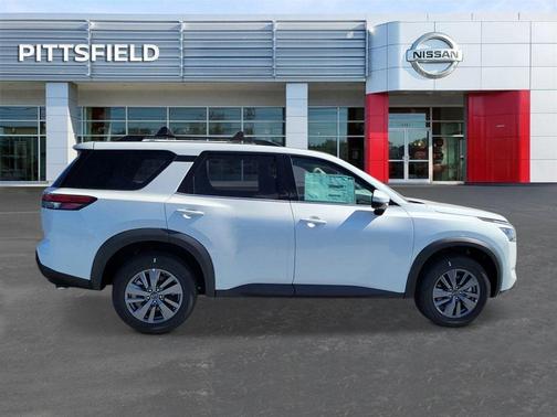 2025 Nissan Pathfinder SV 4WD