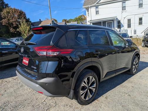 2022 Nissan Rogue SV