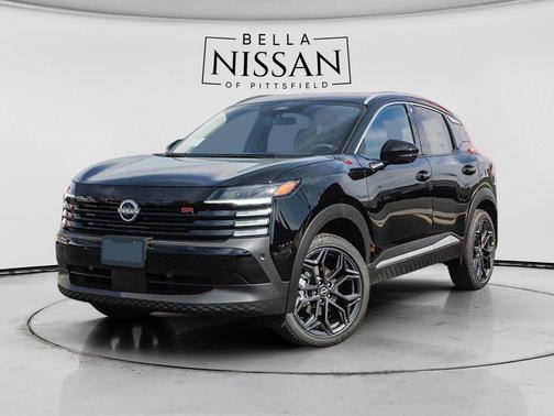 Super Black 2025 Nissan Kicks SR