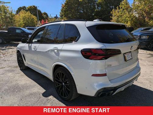 2025 BMW X5 M60i