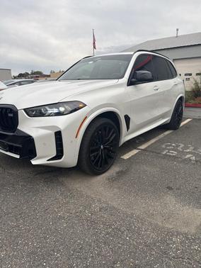 2025 BMW X5 M60i