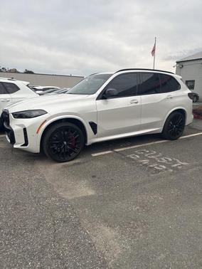2025 BMW X5 M60i