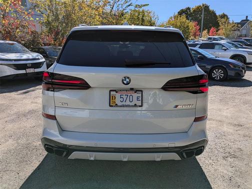 2025 BMW X5 M60i