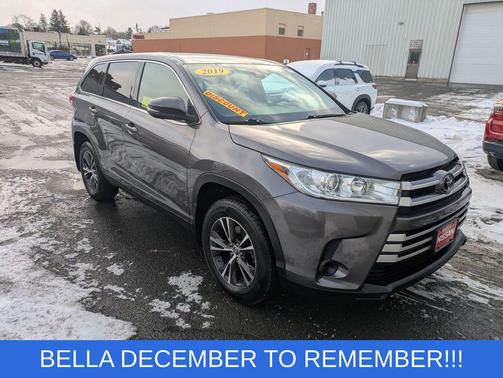2019 Toyota Highlander LE