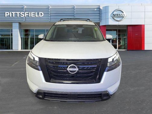 2025 Nissan Pathfinder SV 4WD