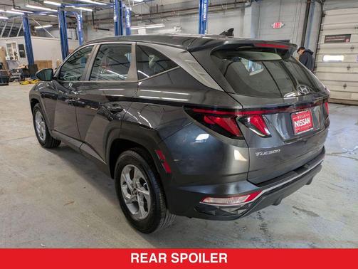 2023 Hyundai TUCSON SE