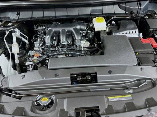 2025 Nissan Pathfinder SV 4WD