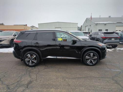 2021 Nissan Rogue SL