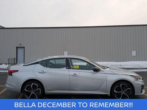 2023 Nissan Altima SR Intelligent AWD