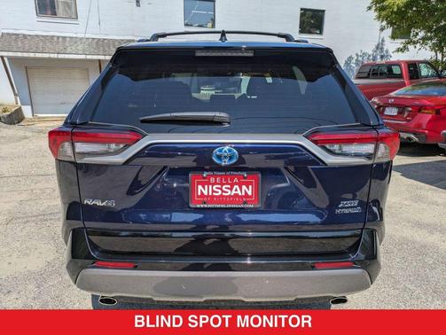 2020 Toyota RAV4 Hybrid SE