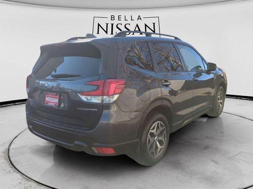 Magnetite Gray Metallic 2021 Subaru Forester Premium