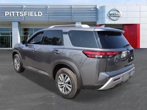 2025 Nissan Pathfinder SL 4WD