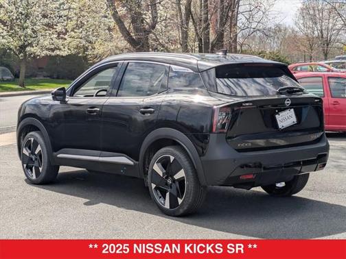 2025 Nissan Kicks SR