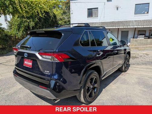 2020 Toyota RAV4 Hybrid SE