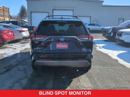 2020 Toyota RAV4 Hybrid SE