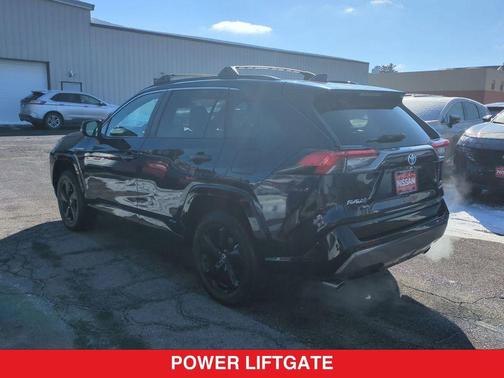 2020 Toyota RAV4 Hybrid SE