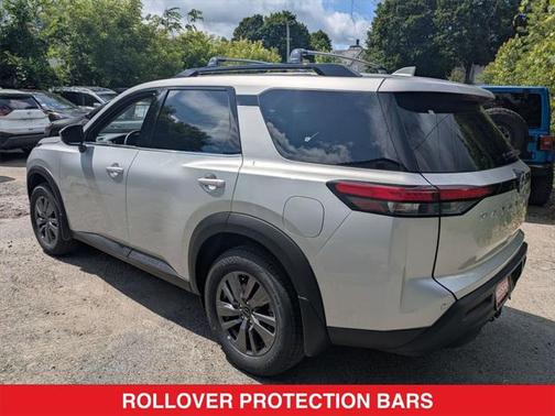 2025 Nissan Pathfinder SV 4WD