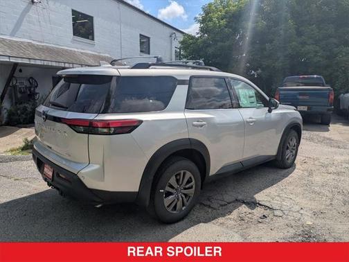 2025 Nissan Pathfinder SV 4WD