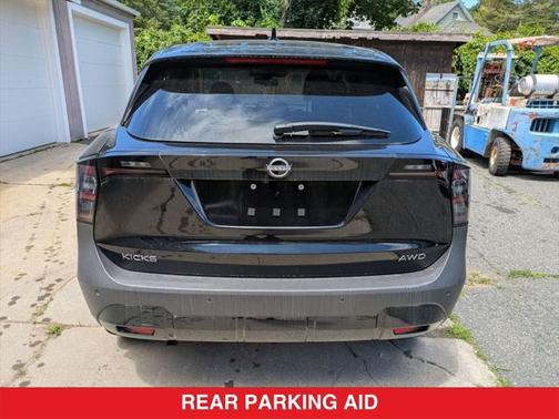 2025 Nissan Kicks SV