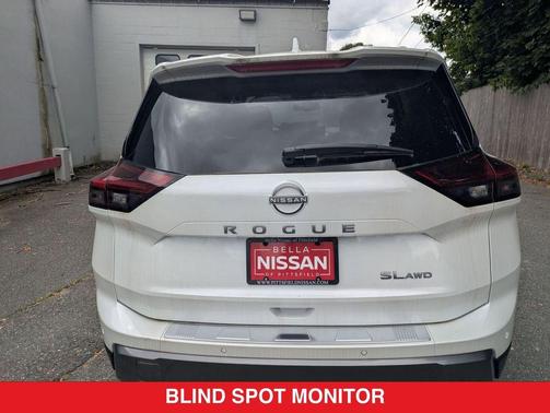 2024 Nissan Rogue SL