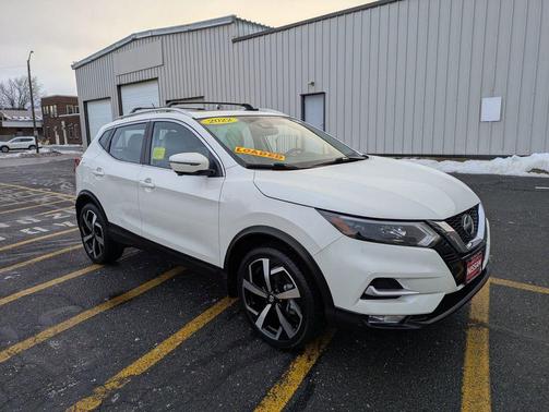 2022 Nissan Rogue Sport SL