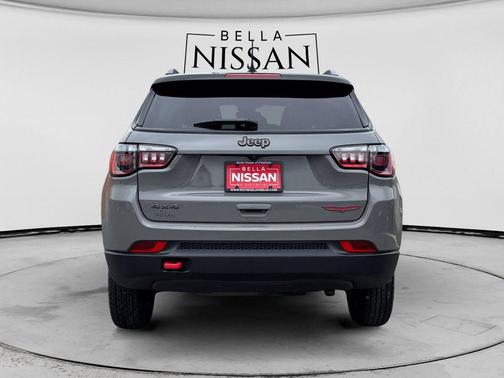 Sting-Gray Clearcoat 2022 Jeep Compass Trailhawk