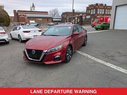 2022 Nissan Altima 2.5 SV