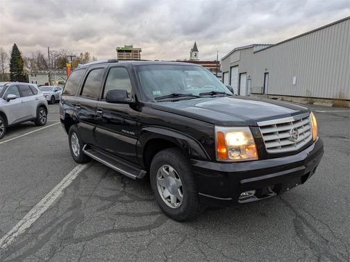 2002 Cadillac Escalade Base