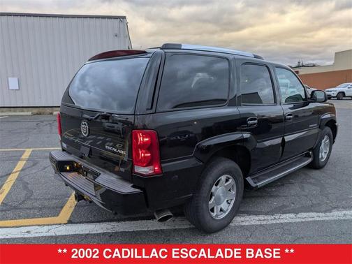 2002 Cadillac Escalade Base
