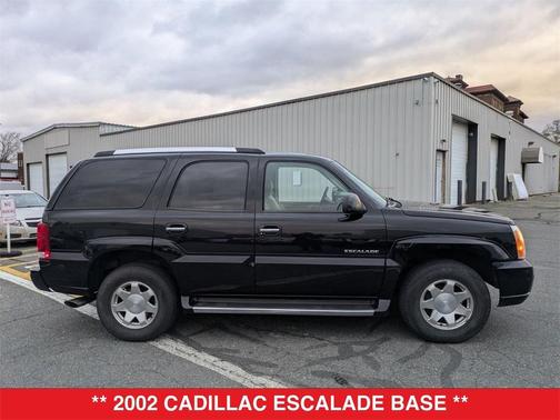 2002 Cadillac Escalade Base