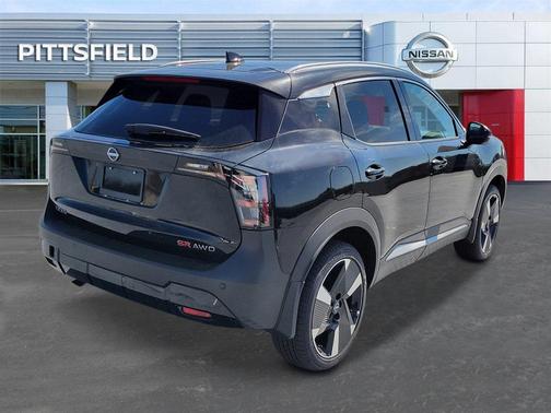 2025 Nissan Kicks SR