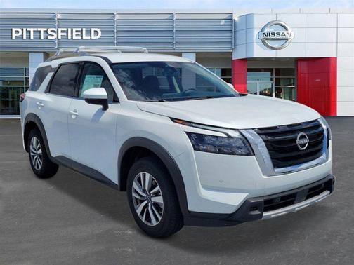 2025 Nissan Pathfinder SL 4WD