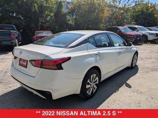 2022 Nissan Altima S FWD