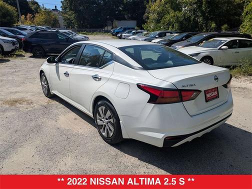 2022 Nissan Altima S FWD