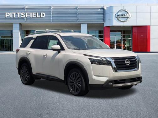 2025 Nissan Pathfinder SL 4WD
