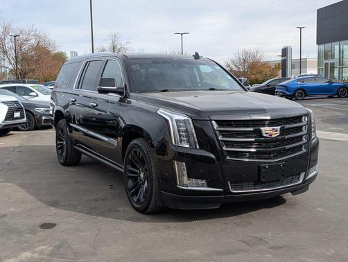 2017 Cadillac Escalade ESV Premium Luxury