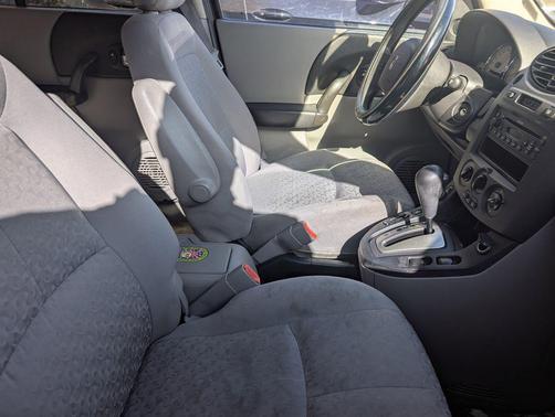 2005 Saturn Vue Base