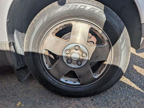 2005 Saturn Vue Base