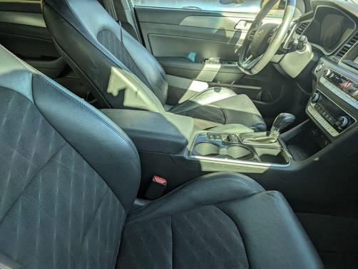 2019 Hyundai SONATA Sport