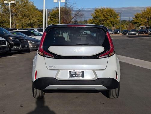 2023 Kia Soul LX