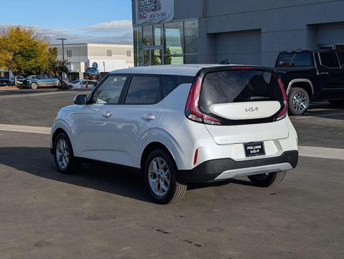 2023 Kia Soul LX