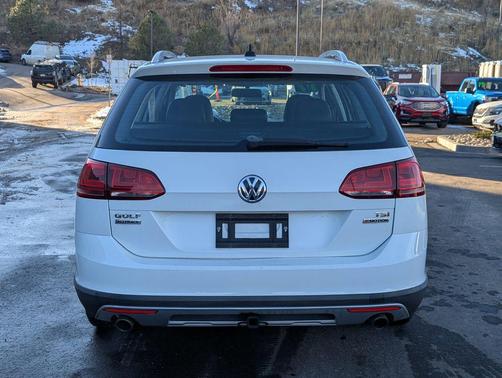 2017 Volkswagen Golf Alltrack 4Motion