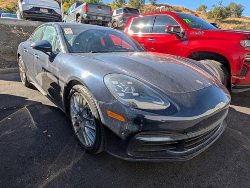 2017 Porsche Panamera 4