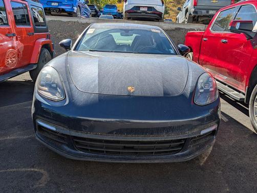 2017 Porsche Panamera 4