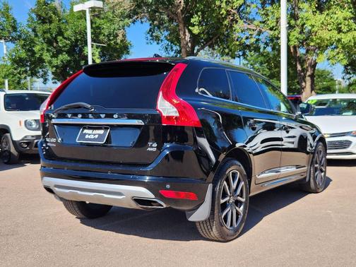 2017 Volvo XC60 T6 Dynamic