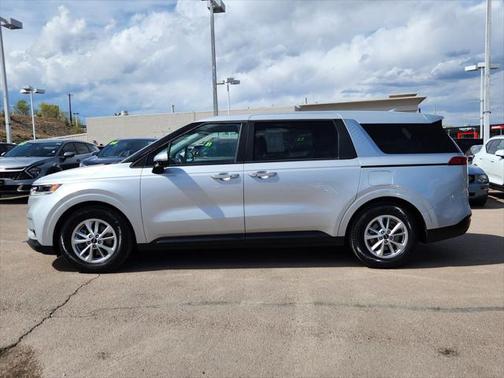 2022 Kia Carnival LXS