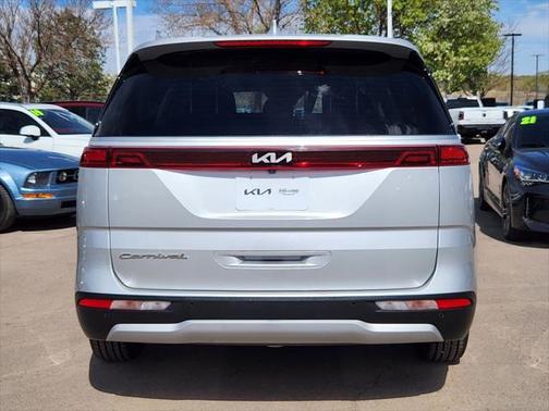2022 Kia Carnival LXS