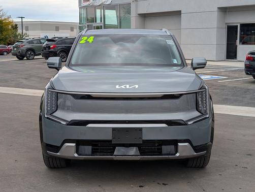 2024 Kia EV9 Land