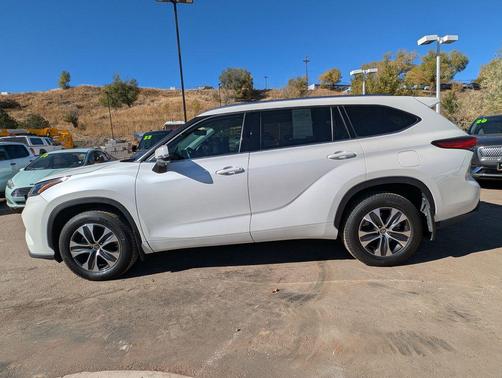 2020 Toyota Highlander XLE